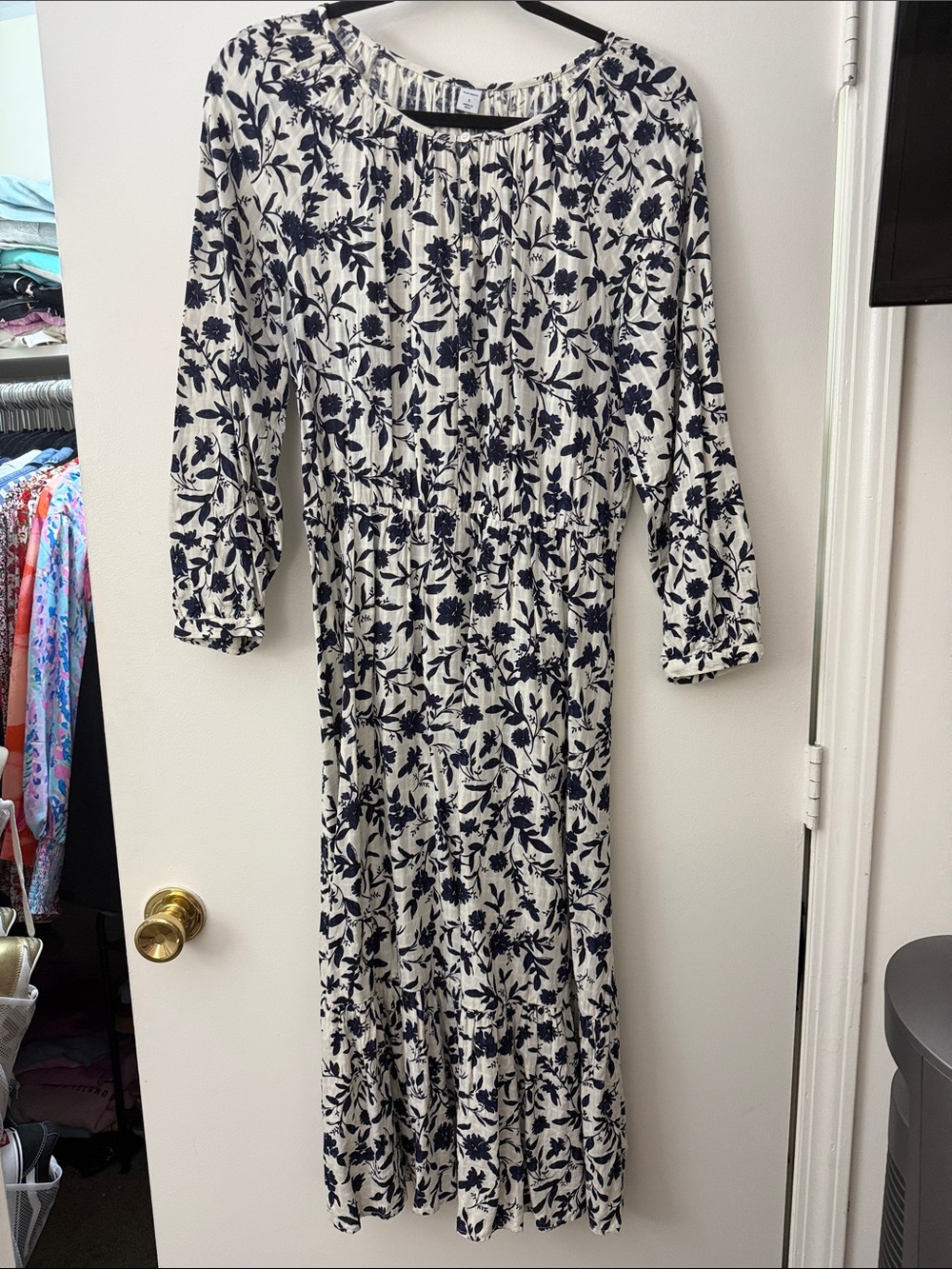 Old Navy Navy Floral Maxi Dress on Cream